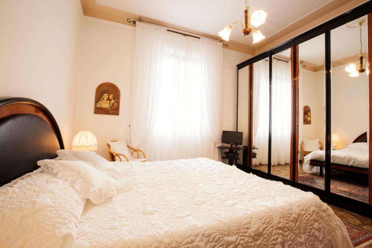 Room Cavour, Nearby Cinqueterre Специя Екстериор снимка
