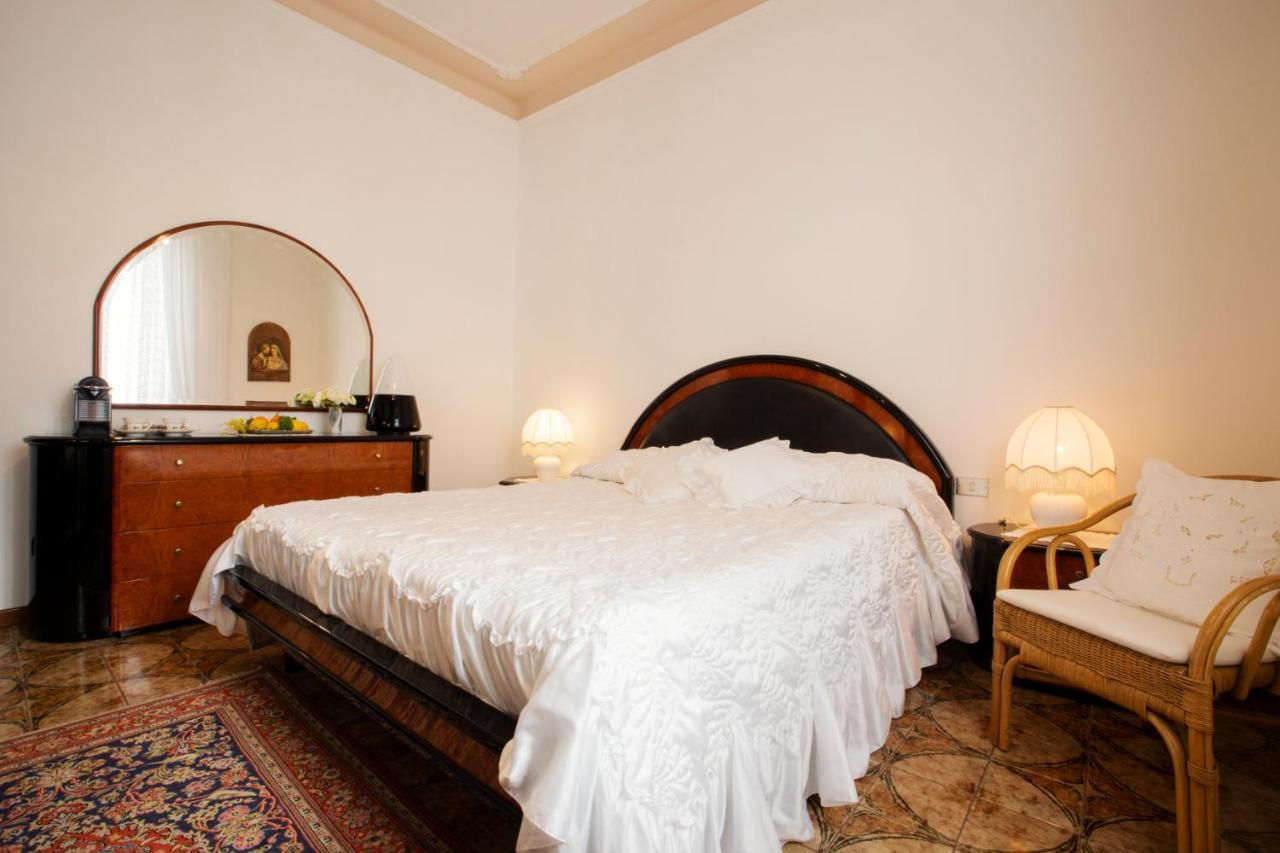 Room Cavour, Nearby Cinqueterre Специя Екстериор снимка