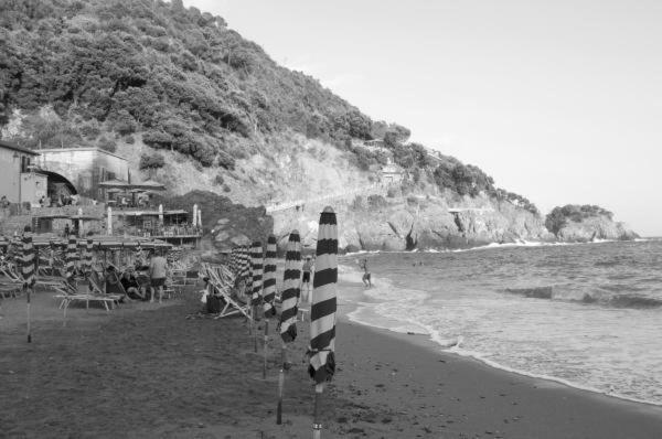 Room Cavour, Nearby Cinqueterre Специя Екстериор снимка